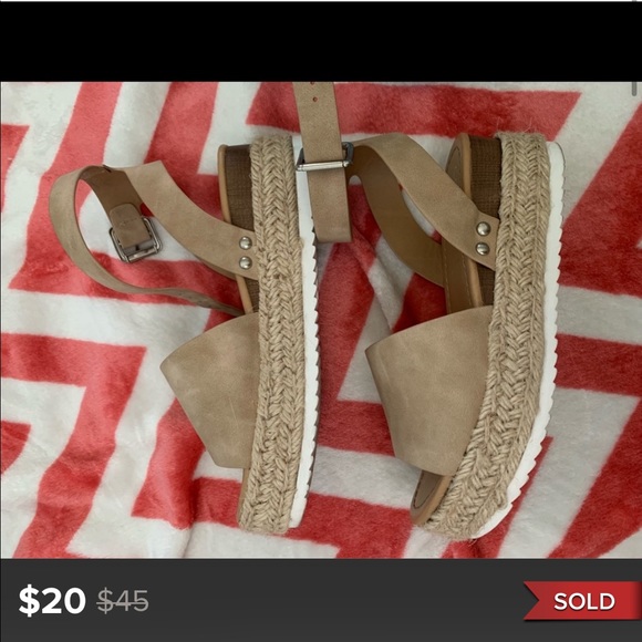 Platform Sandals - Picture 2 of 2